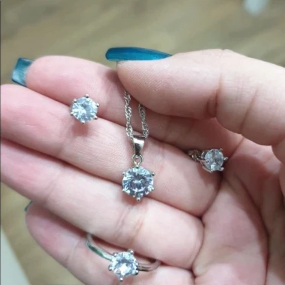 Stunning S925 Sterling Silver jewelry set - Picture 9 of 12